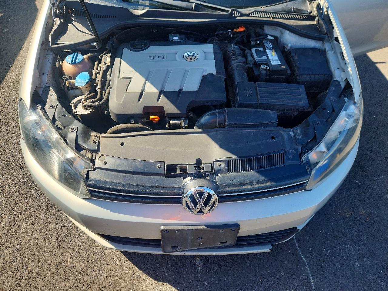 VOLKSWAGEN JETTA 2011 — 12