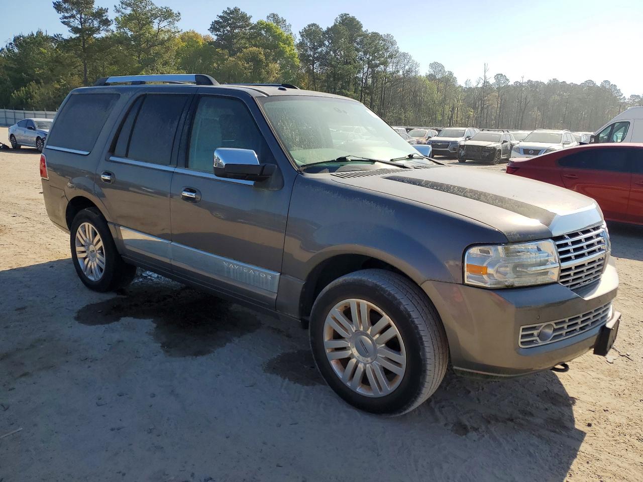 LINCOLN NAVIGATOR 2014 — 5