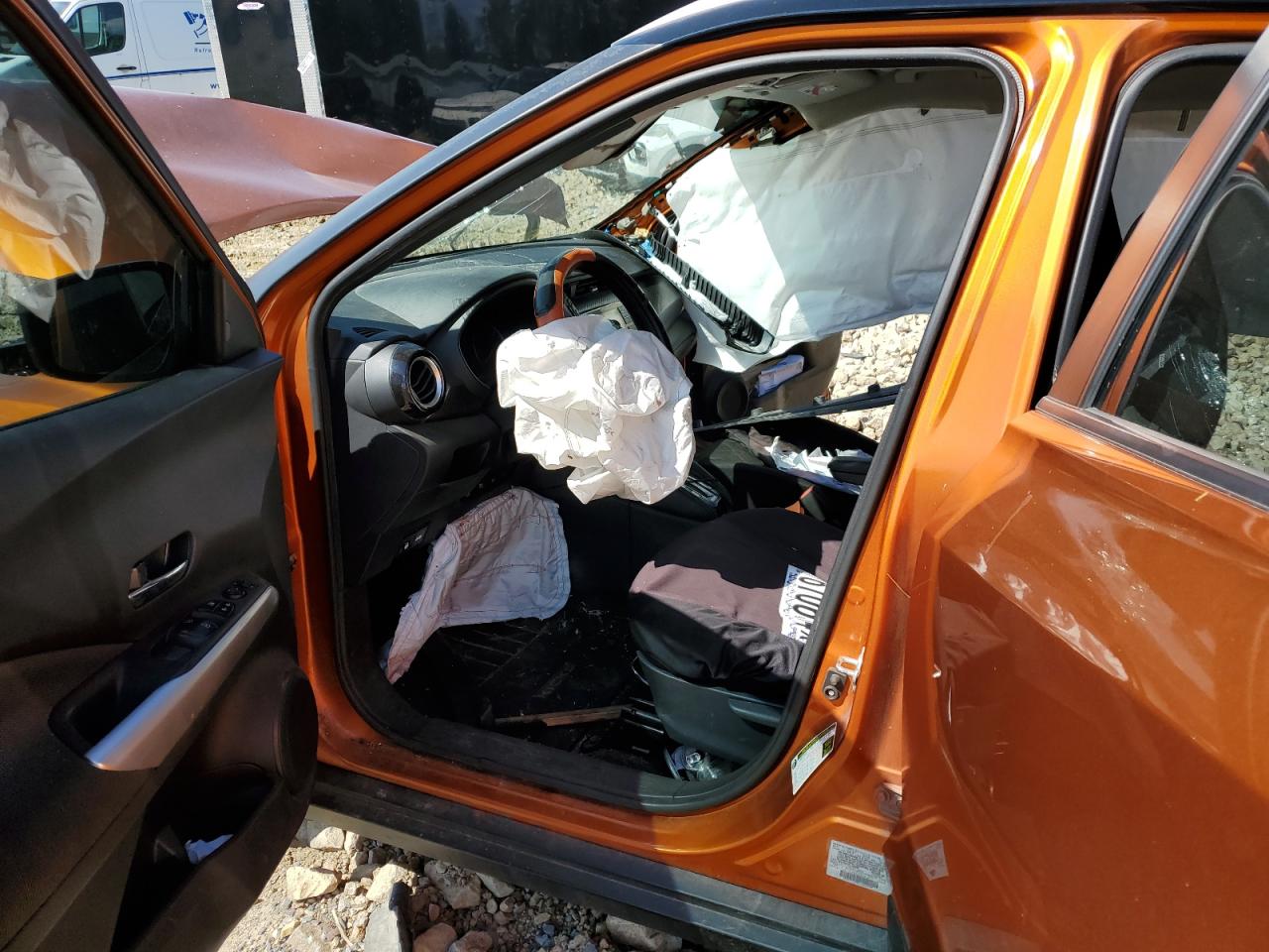 NISSAN KICKS 2020 — 9