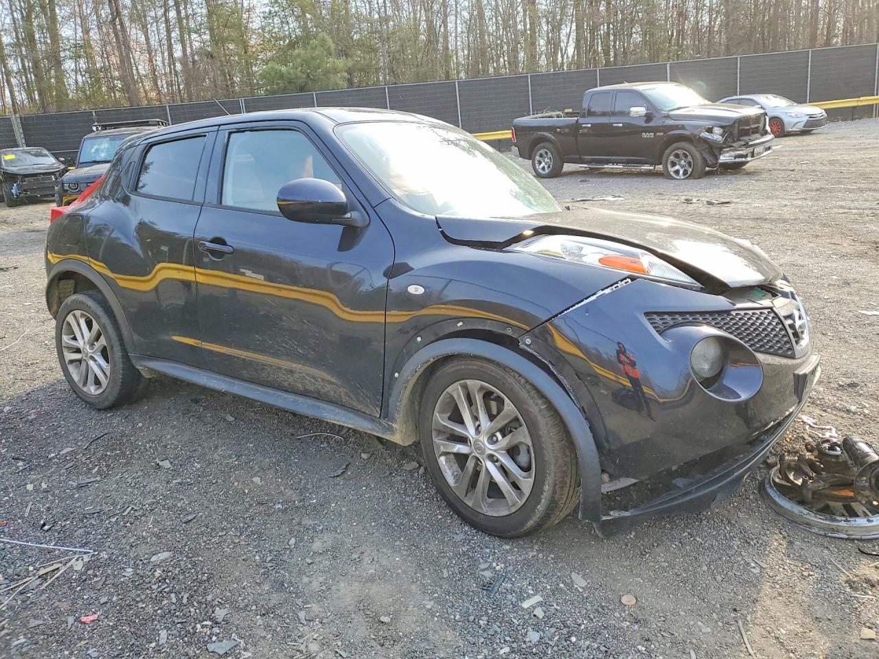 2014 NISSAN JUKE SV