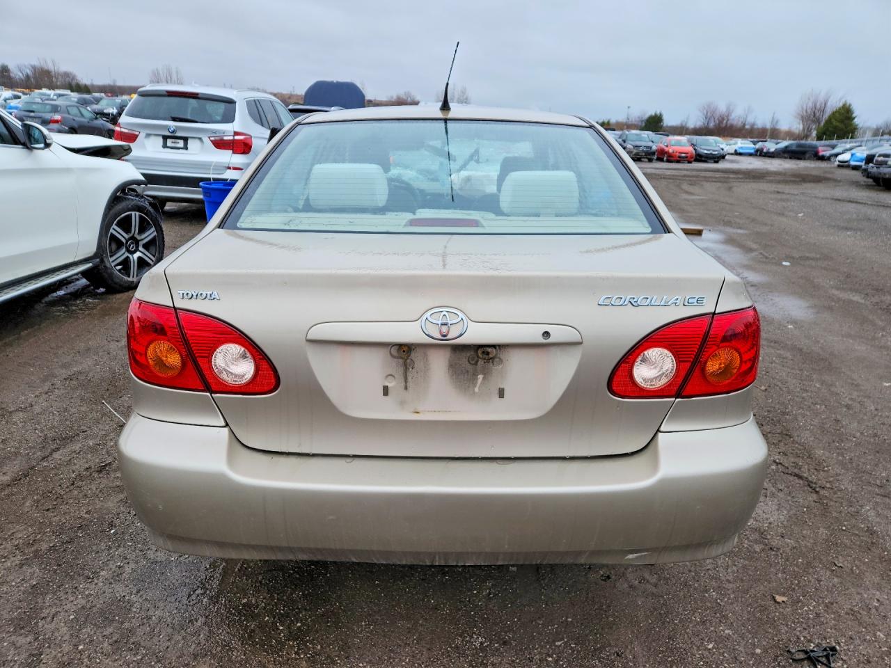 TOYOTA COROLLA 2004 — 7