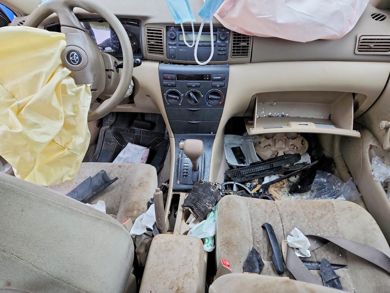 TOYOTA COROLLA 2004 — 9