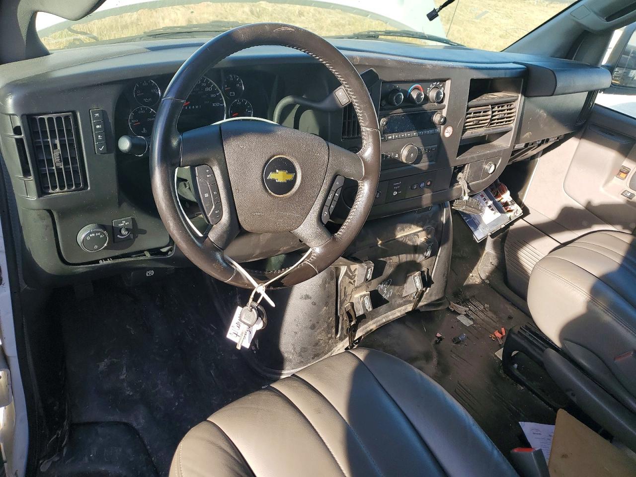CHEVROLET EXPRESS G2500 2021 — 13