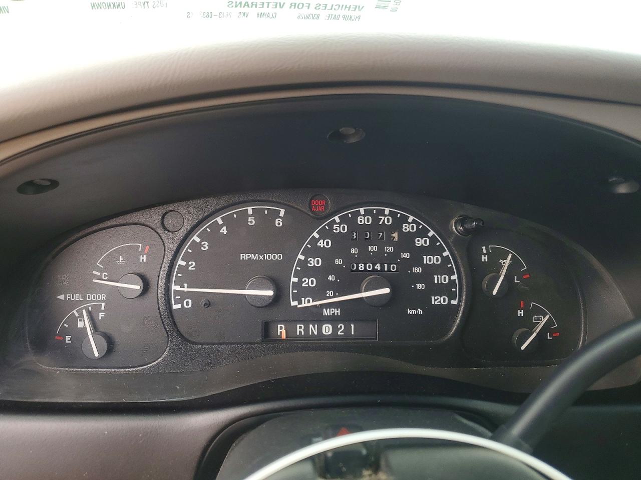 FORD EXPLORER 2000 — 10