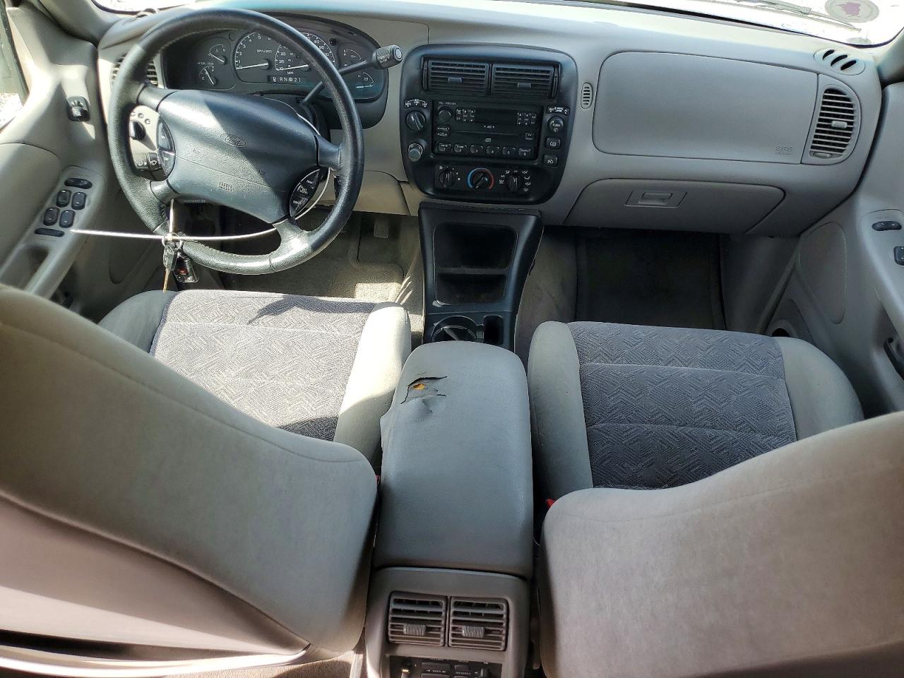 FORD EXPLORER 2000 — 9
