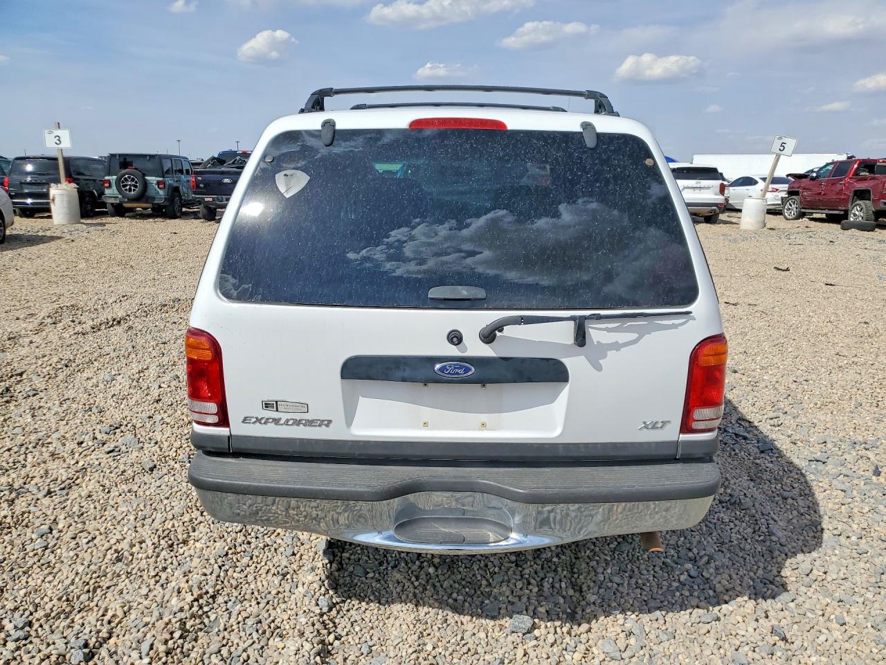 FORD EXPLORER 2000 — 7