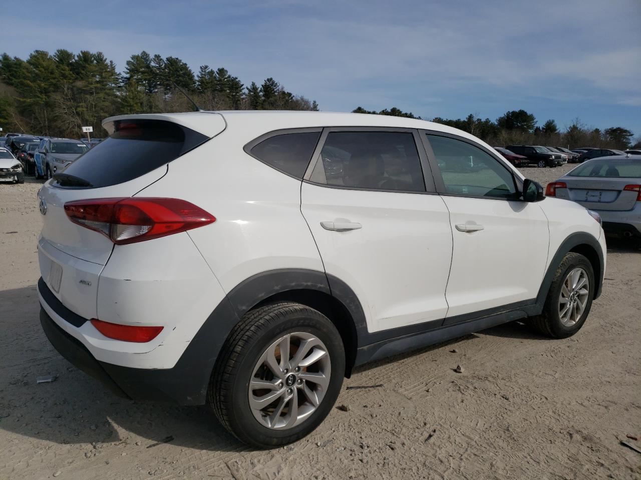 HYUNDAI TUCSON 2018 — 4