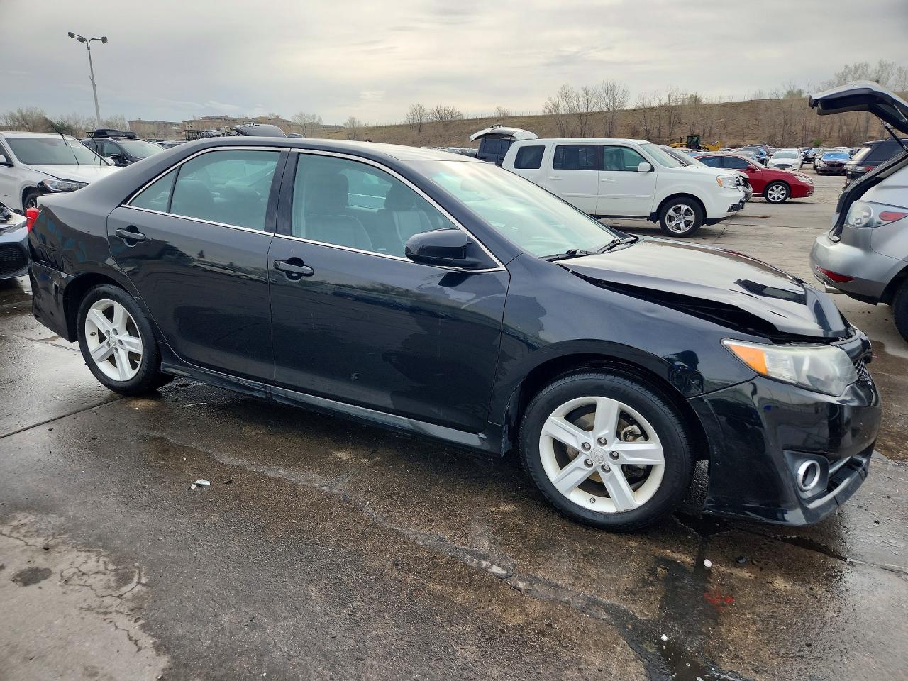 TOYOTA CAMRY 2014 — 5