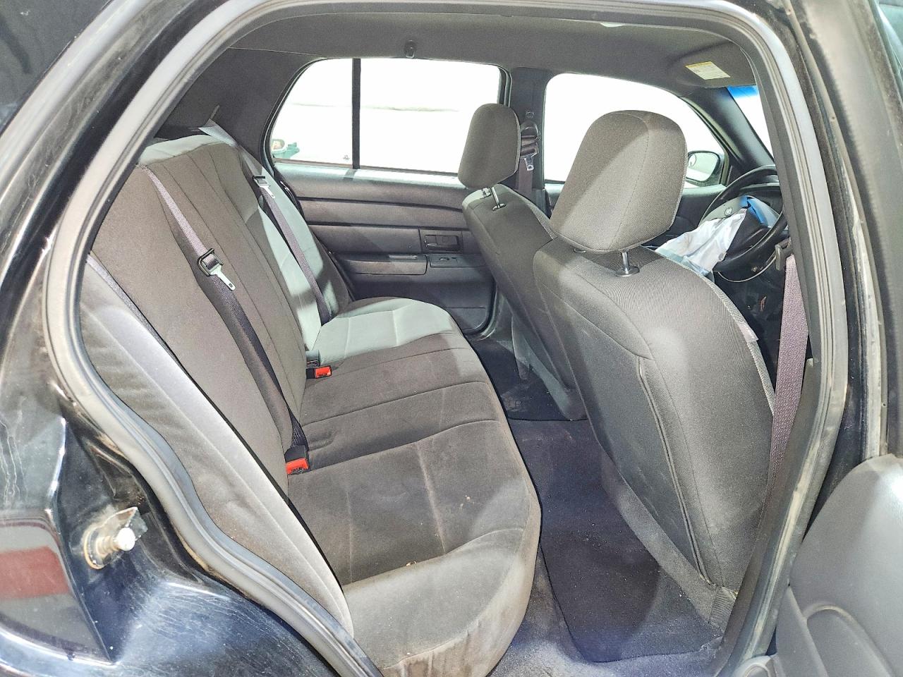 FORD CROWN VICTORIA 2006 — 11