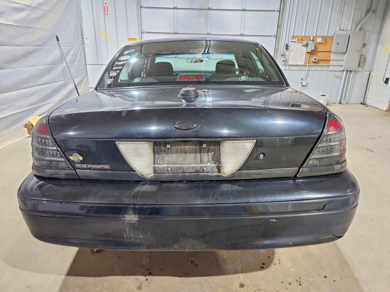 FORD CROWN VICTORIA 2006 — 7