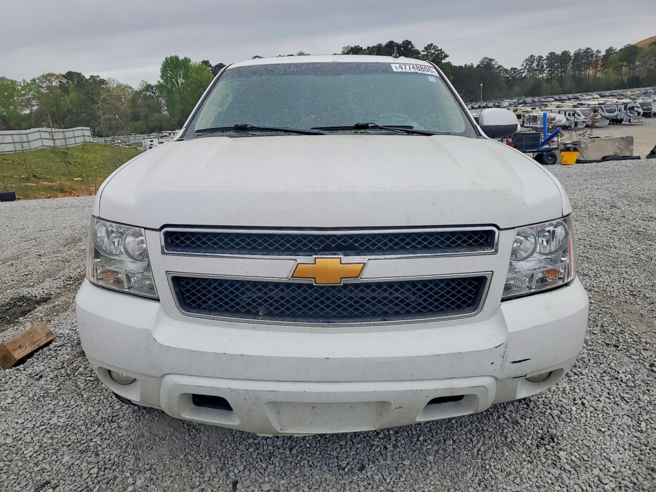 CHEVROLET SUBURBAN 2012 — 6