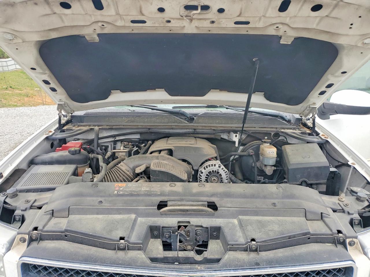 CHEVROLET SUBURBAN 2012 — 13
