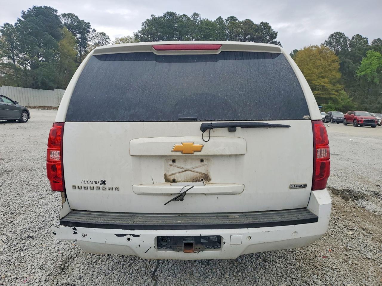 CHEVROLET SUBURBAN 2012 — 7