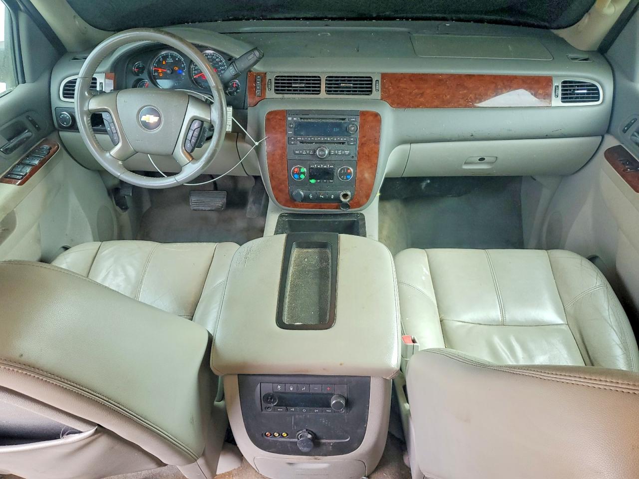 CHEVROLET SUBURBAN 2012 — 9
