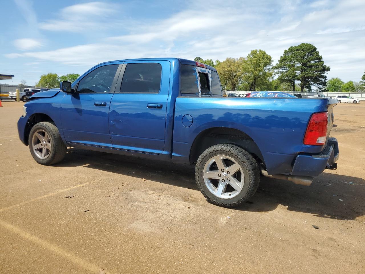 DODGE RAM 1500 2011 — 3