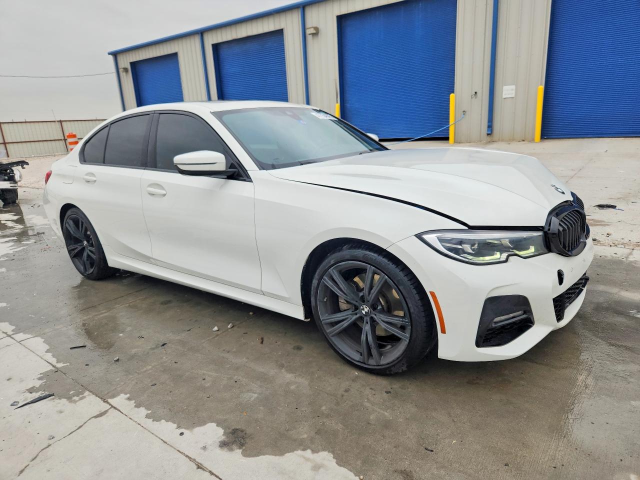 BMW 330XI 2020 — 5