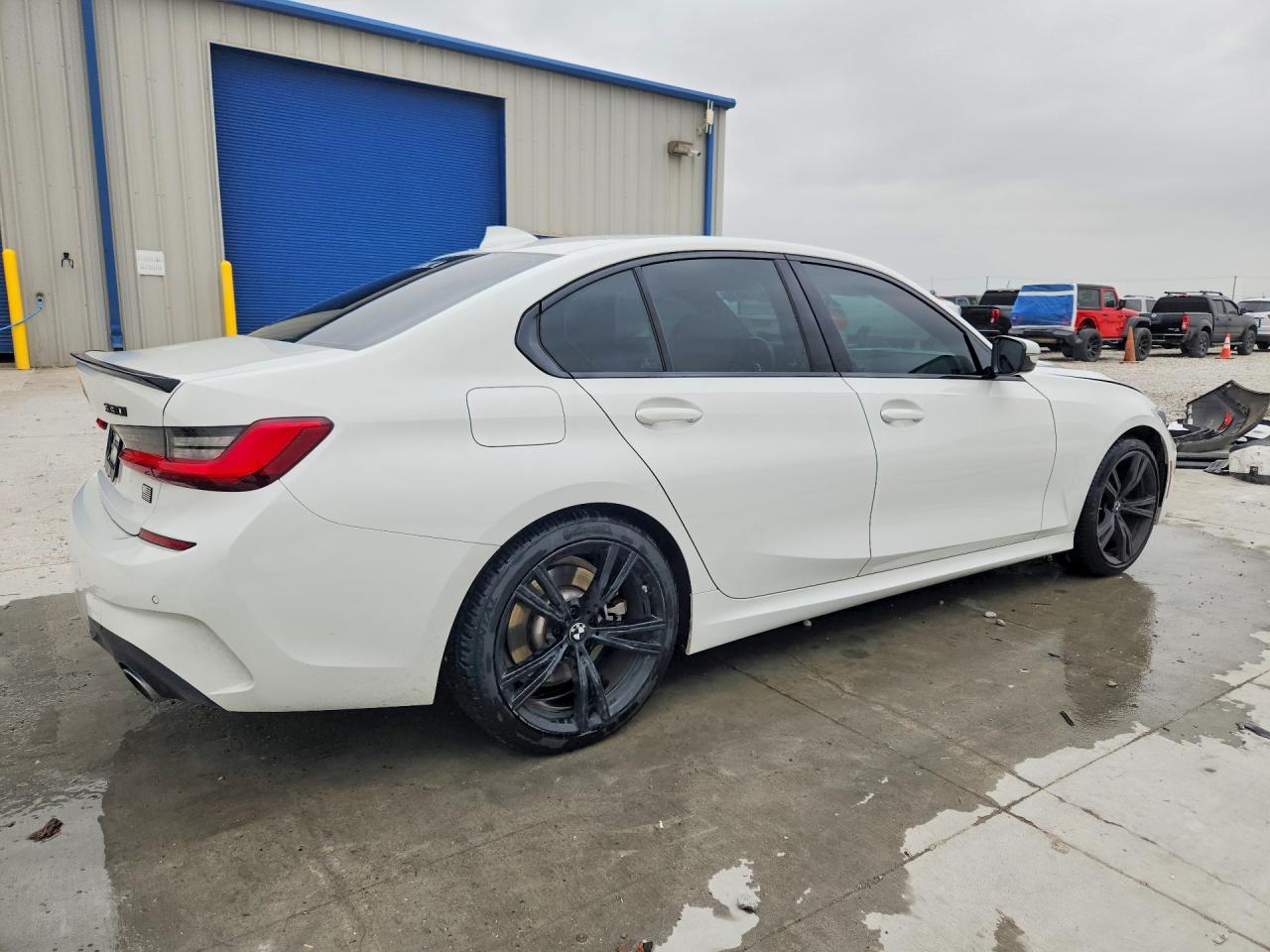 BMW 330XI 2020 — 4