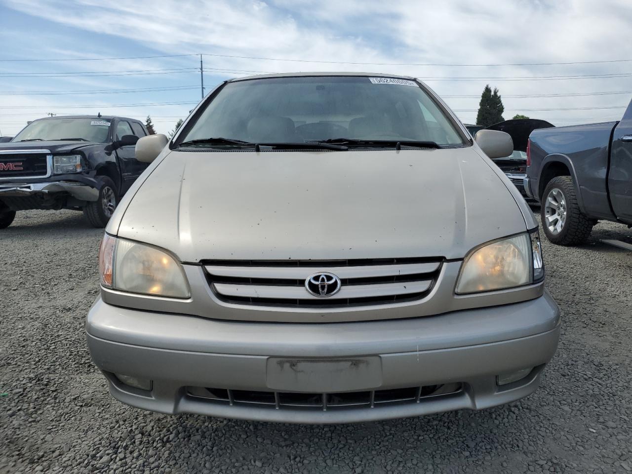 TOYOTA SIENNA 2001 — 6