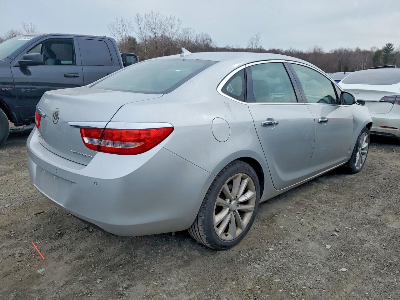 BUICK VERANO 2013 — 4