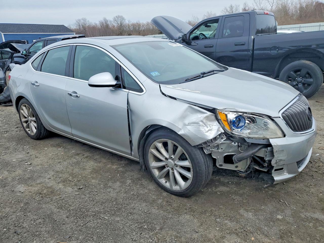 BUICK VERANO 2013 — 5