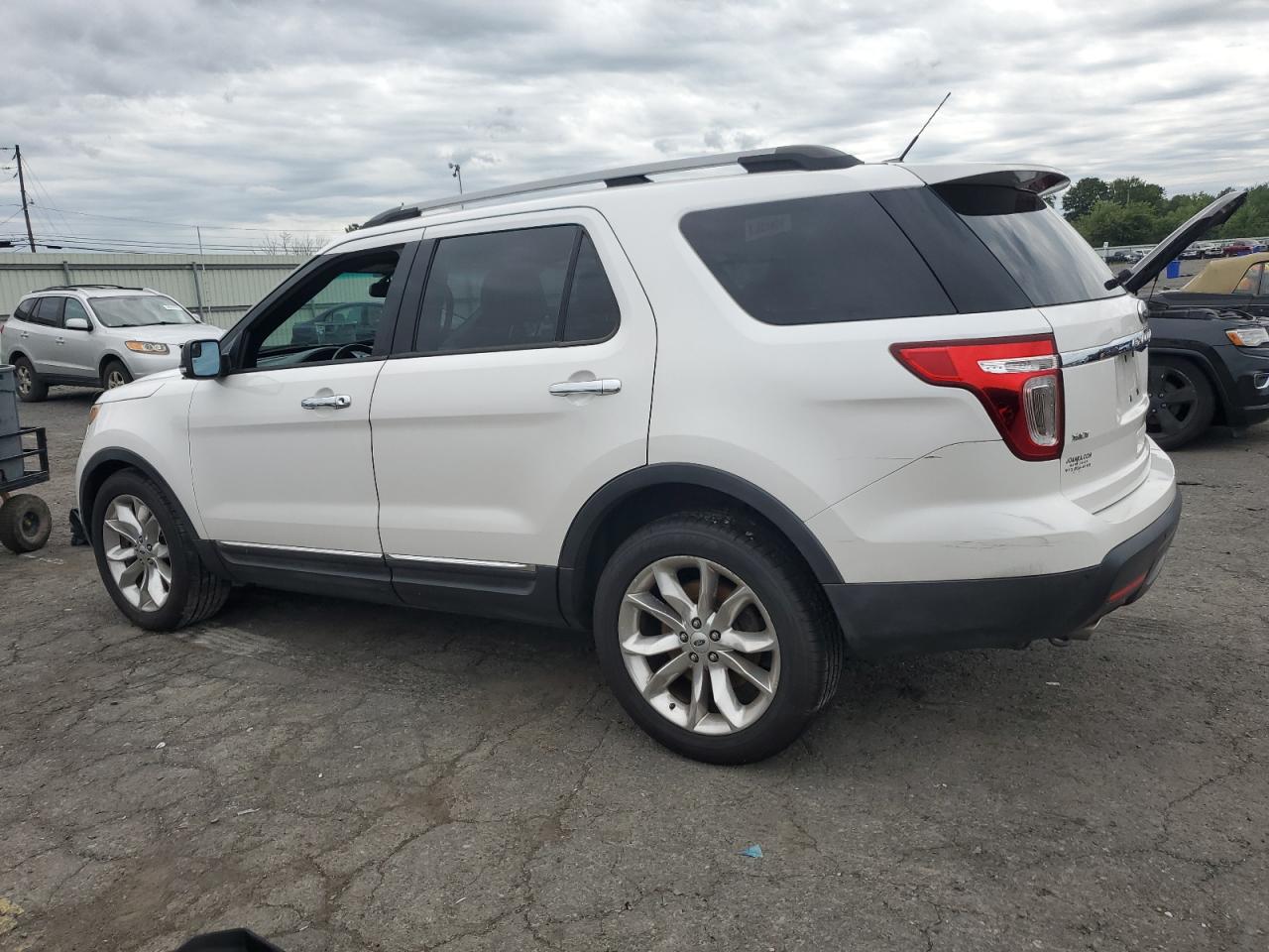 FORD EXPLORER 2014 — 3
