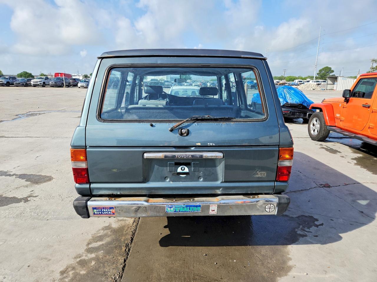 TOYOTA LAND CRUISER 1988 — 7