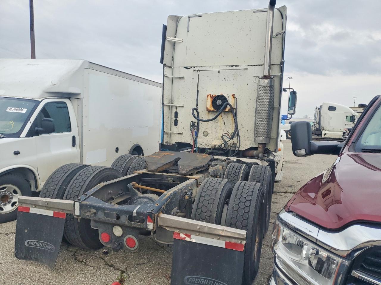 2013 FREIGHTLINER CONVENTIONAL COLUMBIA
