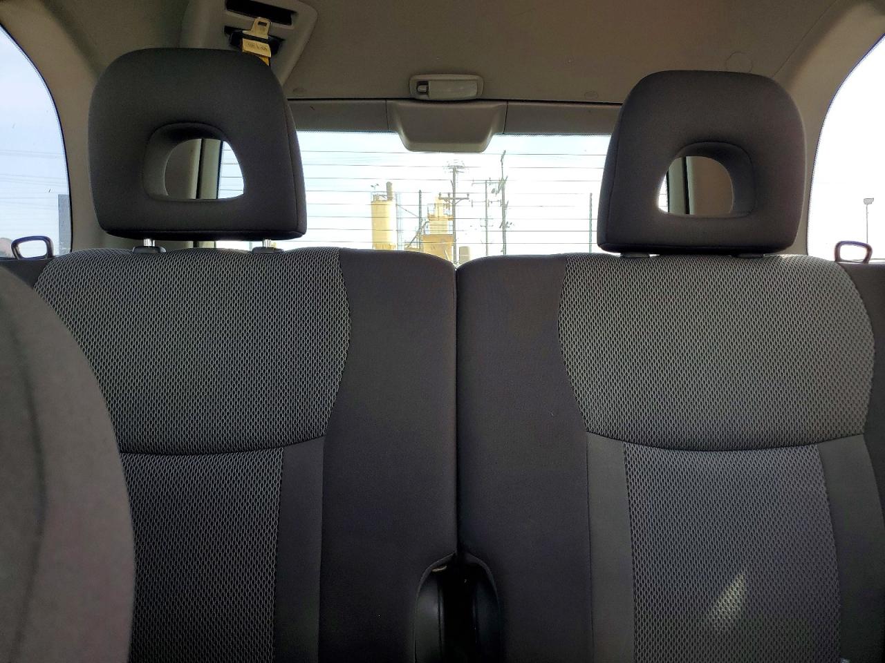 TOYOTA RAV4 2005 — 11