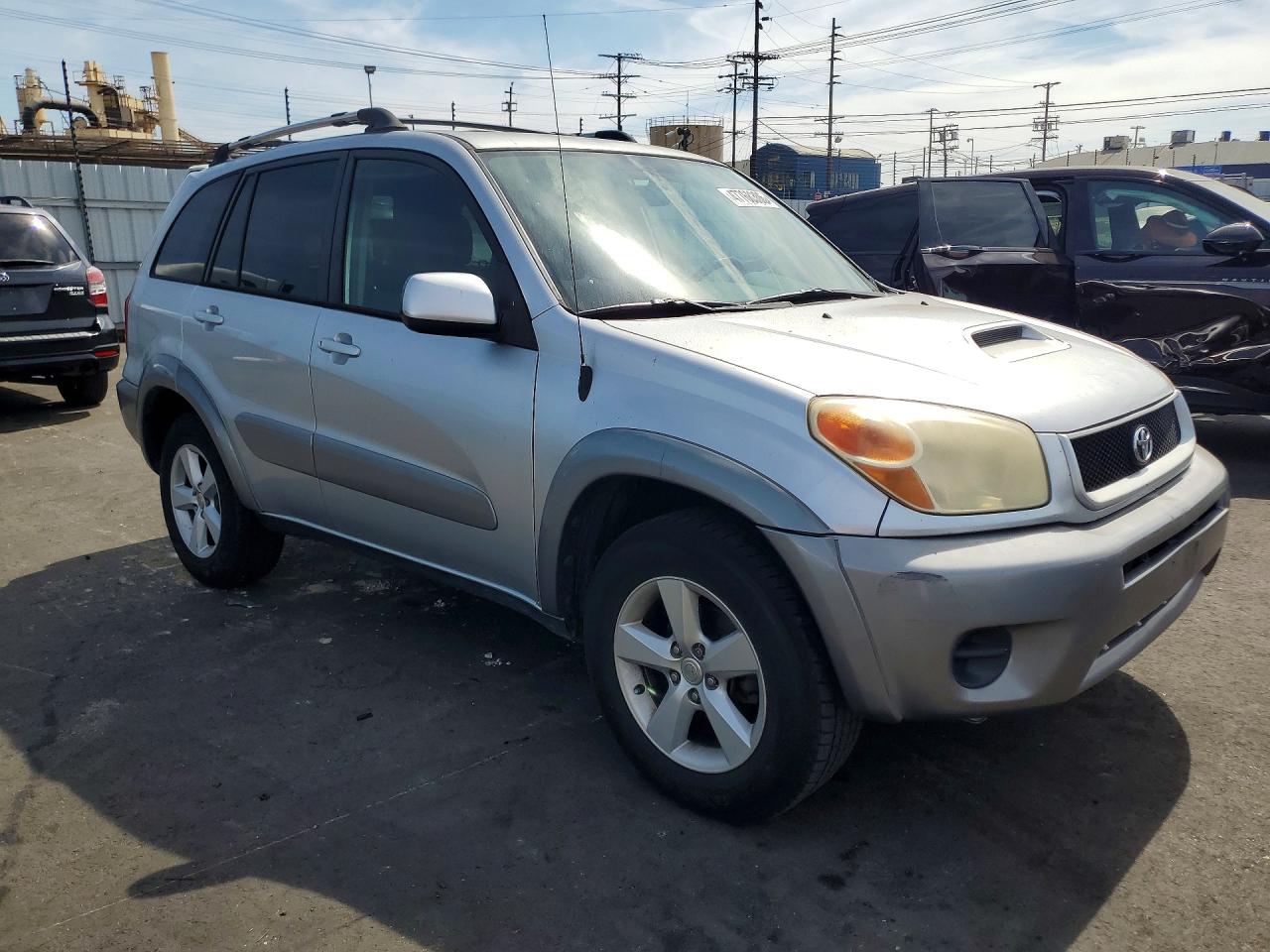 TOYOTA RAV4 2005 — 5