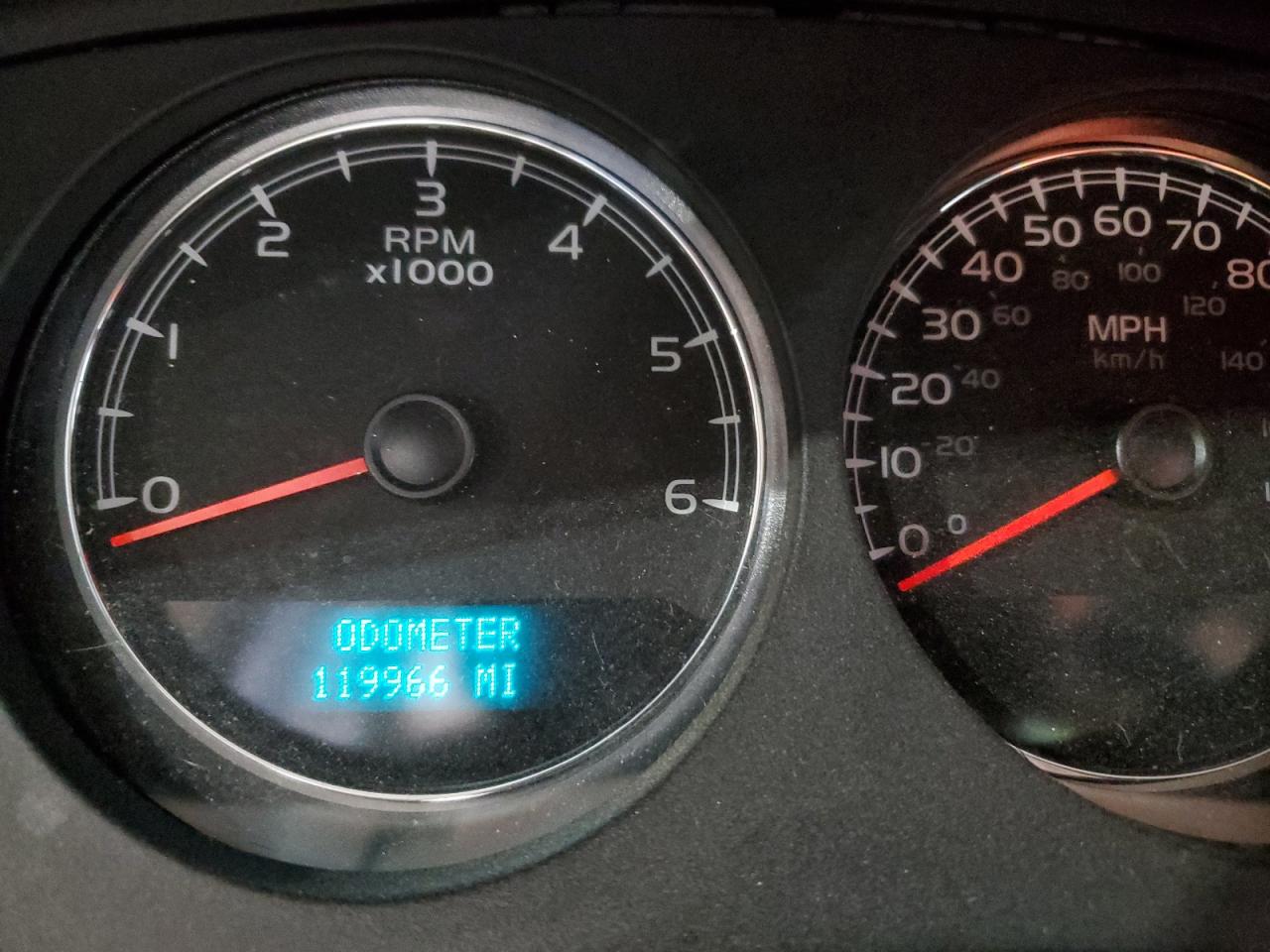 CHEVROLET SILVERADO 2012 — 10