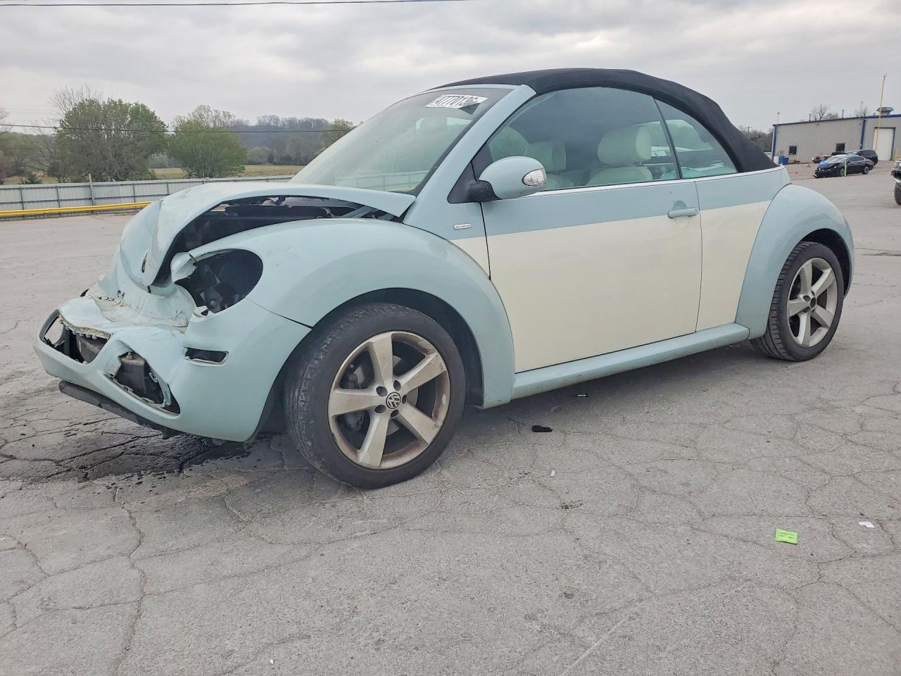 VOLKSWAGEN NEW BEETLE 2010 — 2