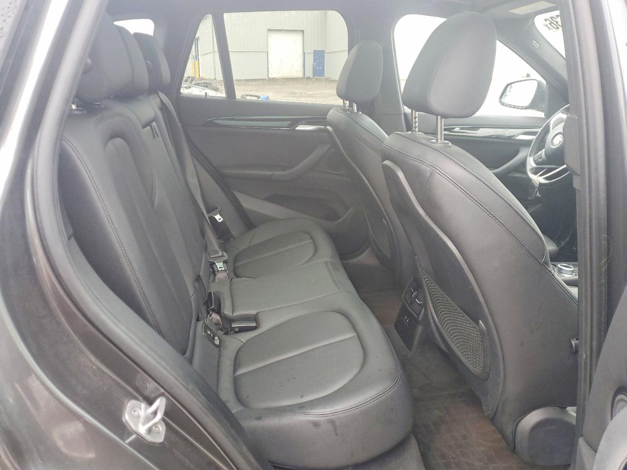 BMW X1 2020 — 12