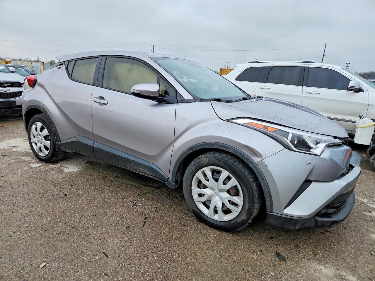 2019 TOYOTA C-HR LE