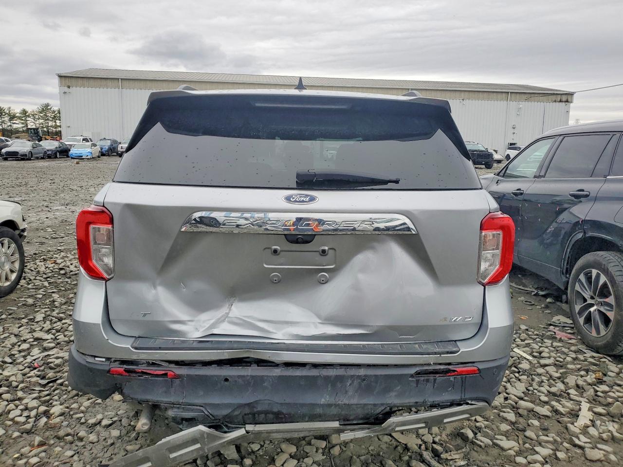 FORD EXPLORER 2023 — 7
