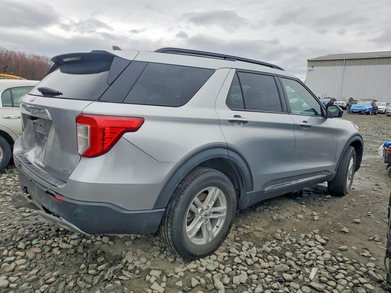 FORD EXPLORER 2023 — 4