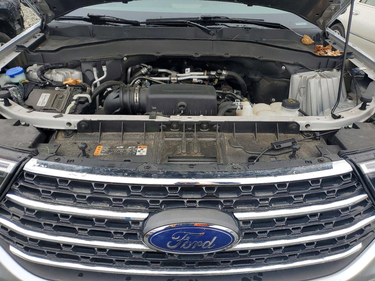 FORD EXPLORER 2023 — 12
