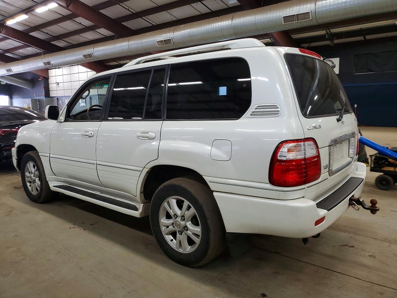 LEXUS LX 470 2004 — 3