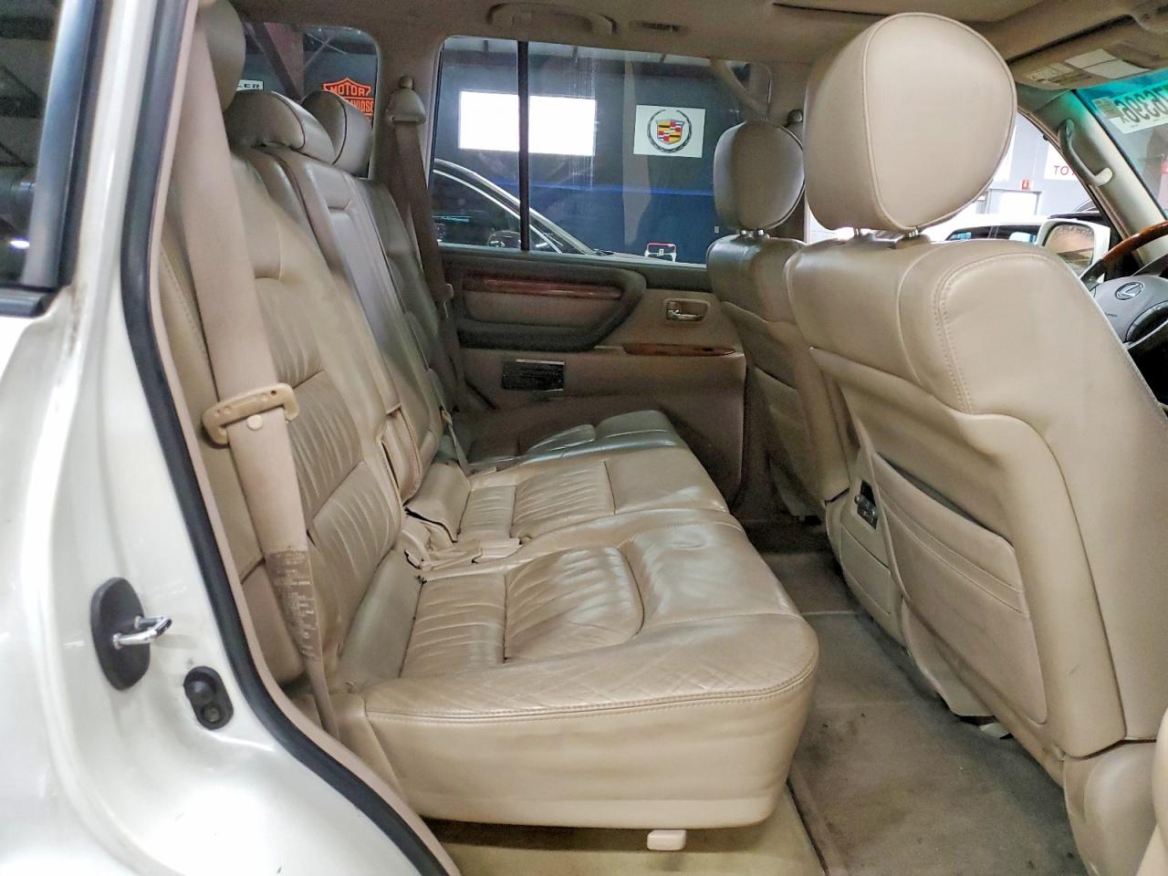LEXUS LX 470 2004 — 12