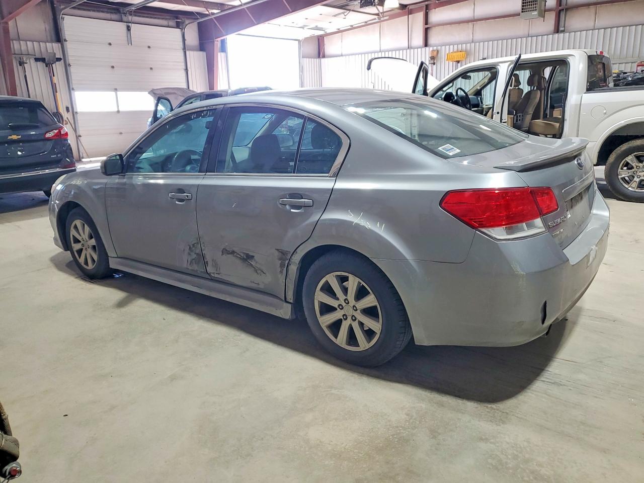 SUBARU LEGACY 2011 — 3