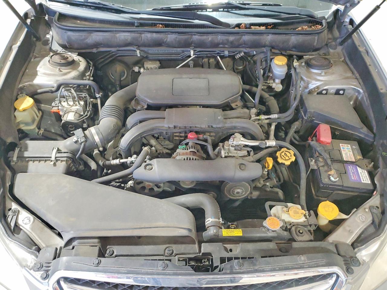 SUBARU LEGACY 2011 — 12