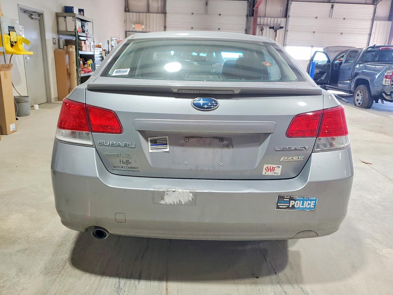 SUBARU LEGACY 2011 — 7