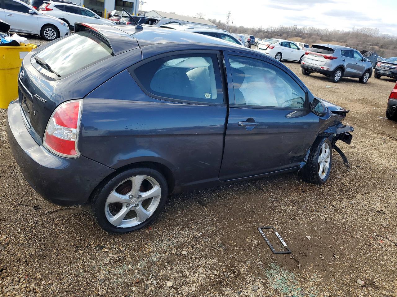 HYUNDAI ACCENT 2008 — 4