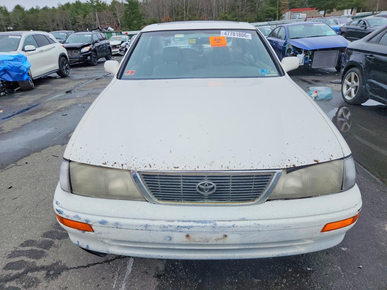 TOYOTA AVALON 1996 — 6