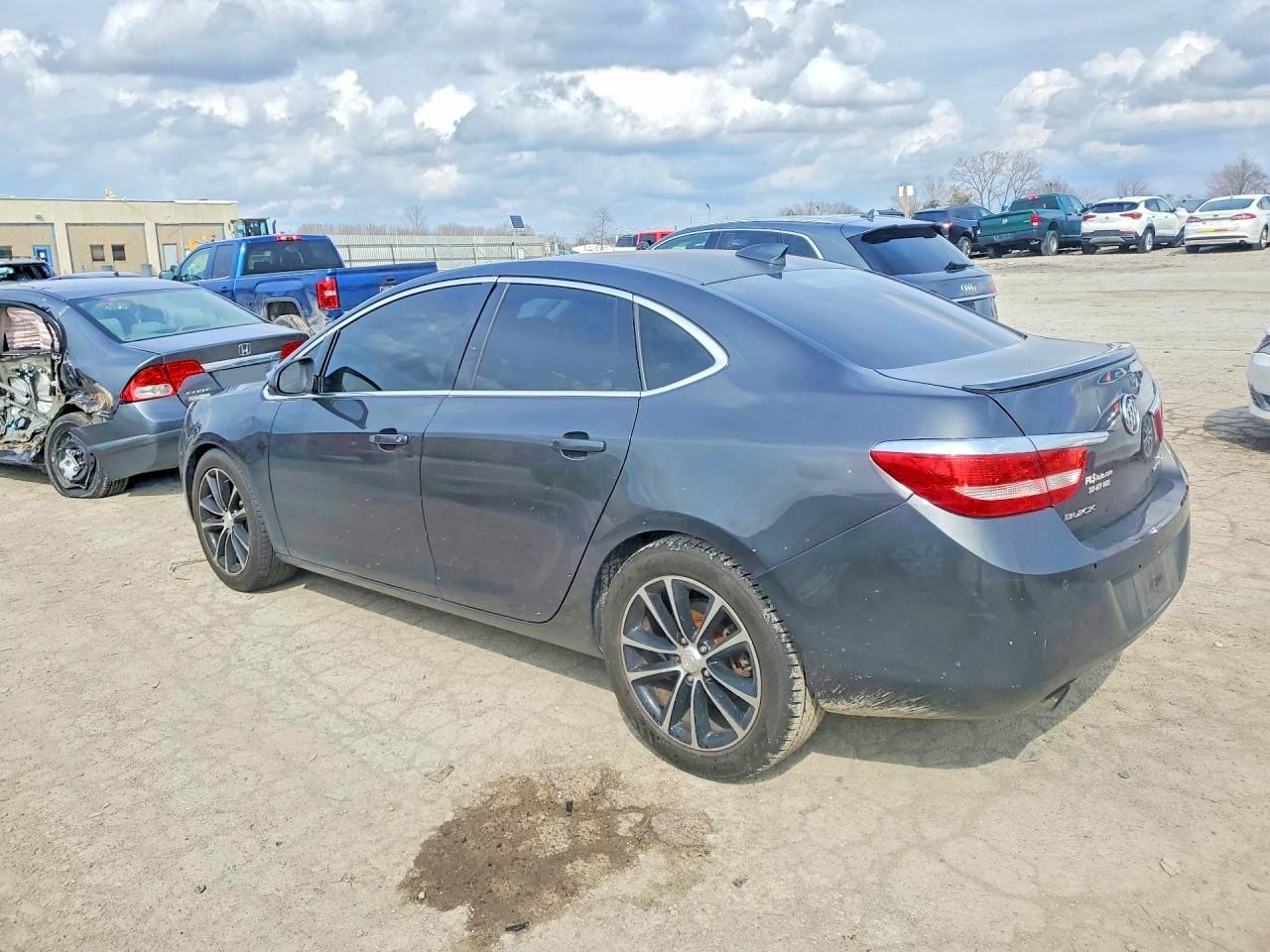 BUICK VERANO 2016 — 3