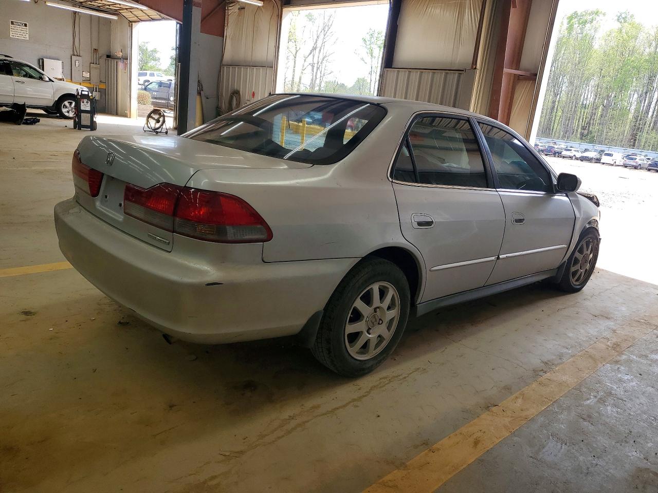 HONDA ACCORD 2002 — 4