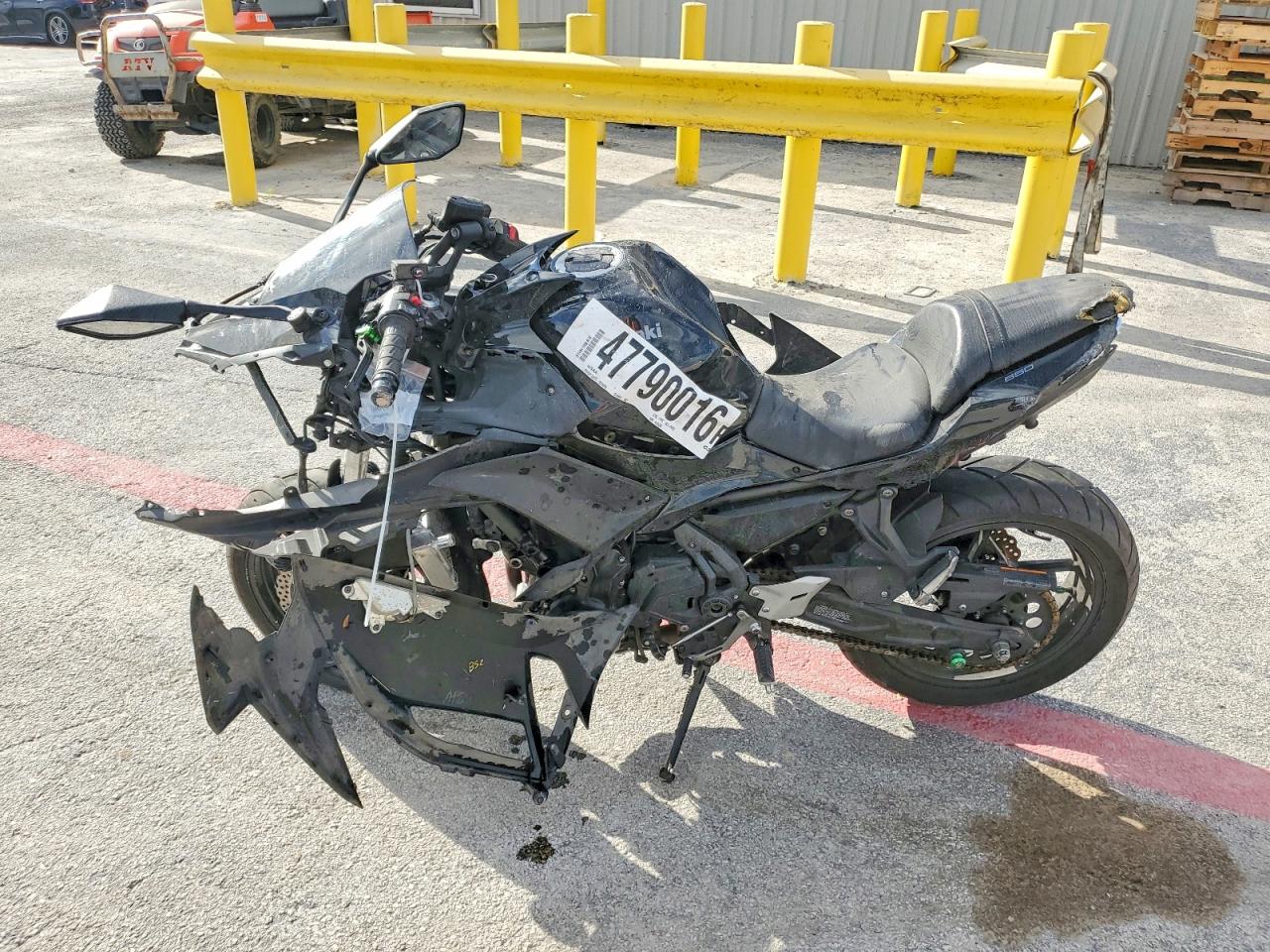 KAWASAKI EX650 2020 — 4