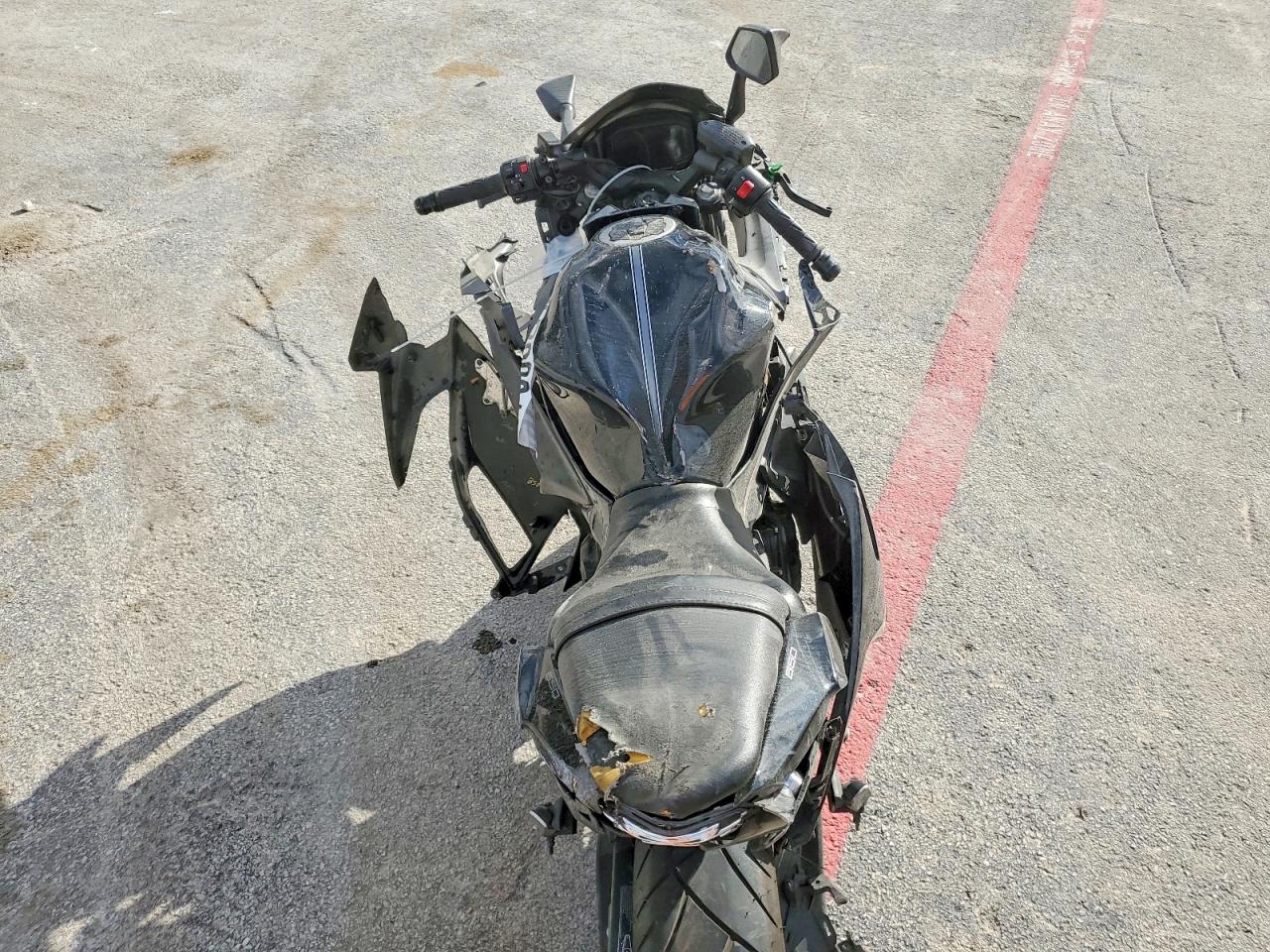 KAWASAKI EX650 2020 — 7