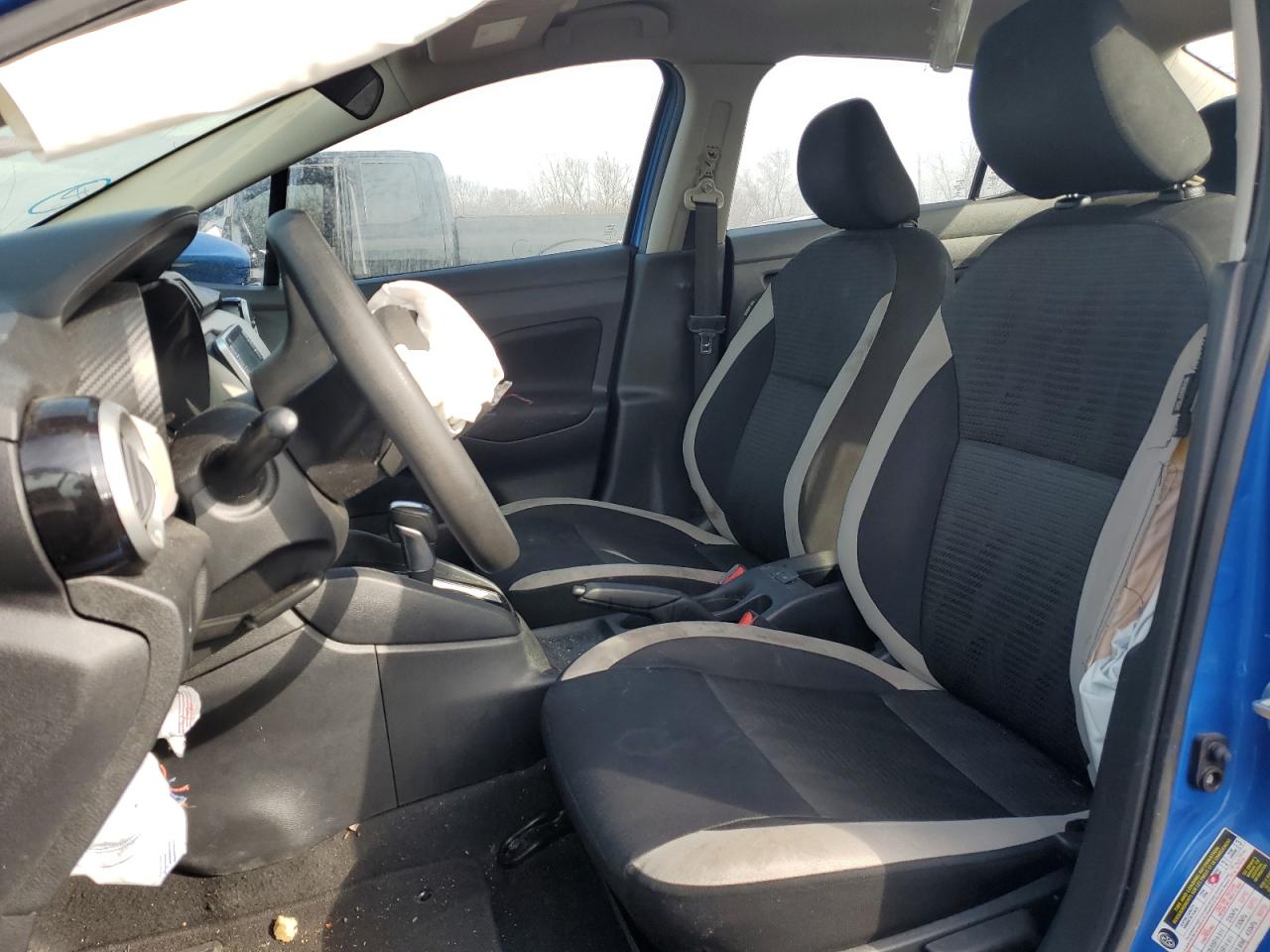 NISSAN VERSA 2021 — 8