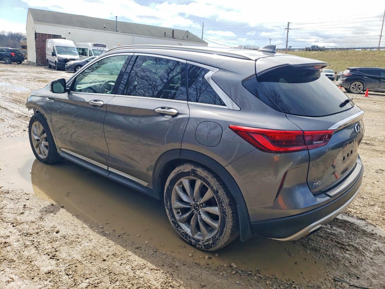 INFINITI QX50 2021 — 3