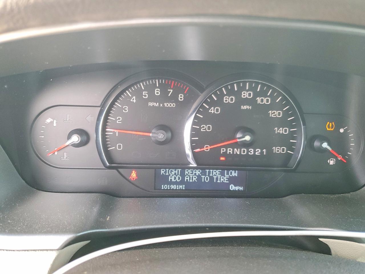 CADILLAC DTS 2010 — 10